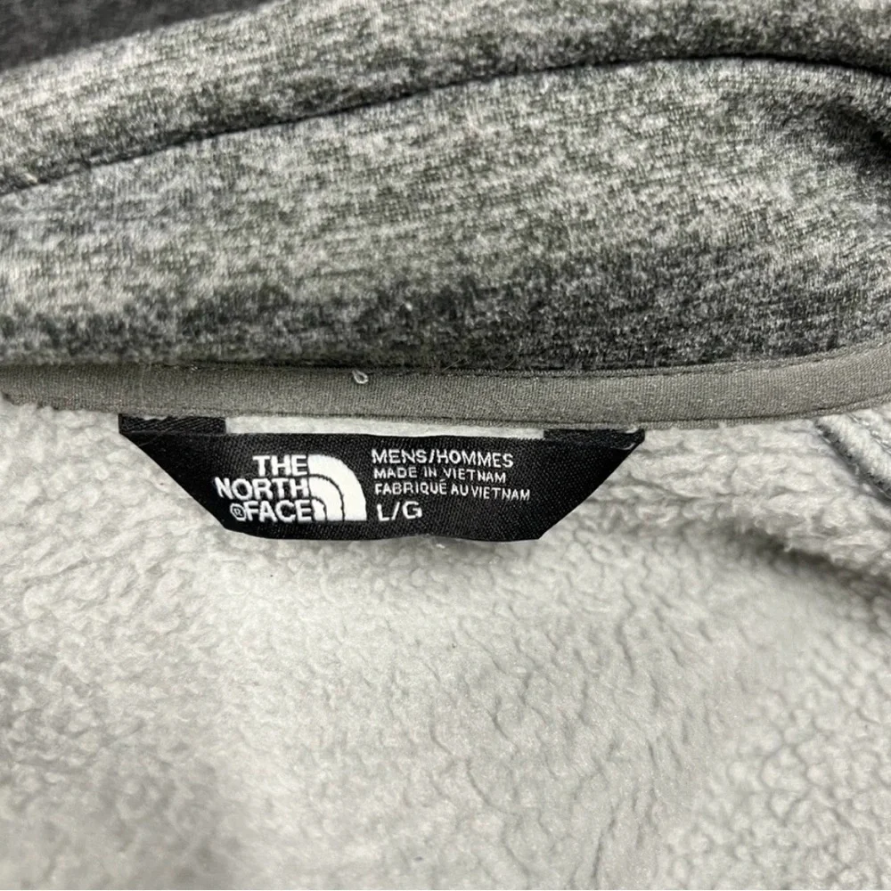 The North Face Men's Gray Fleece Full Zip Jacket with Shoulder Patch Logo Size L
